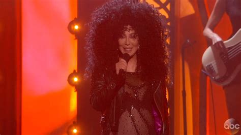 cher bono nude|Ageless Cher Turns Back Time in Nude Bodysuit at Billboard。